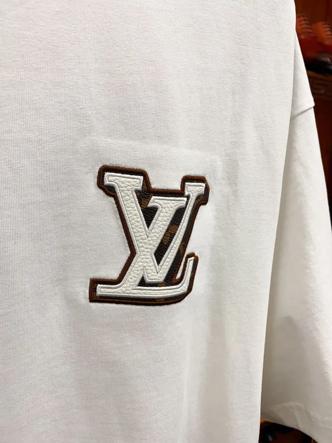 1V Leather Brand Stylish and Modern Short Sleeve for Men and Women
