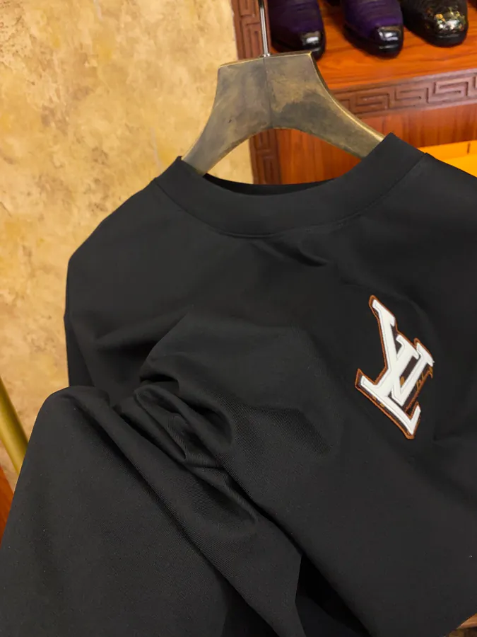 1V Leather Brand Stylish Short Sleeve for Men and Women