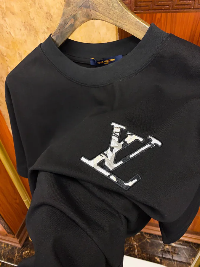 1V Luggage Brand Trendy Short Sleeve for Men and Women