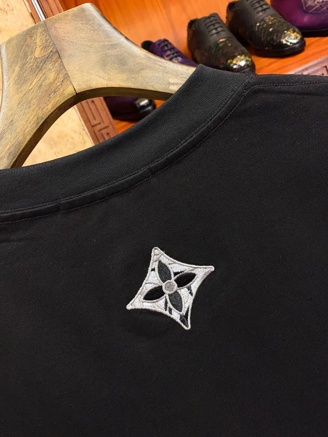 1V Luggage Brand Trendy Short Sleeve for Men and Women