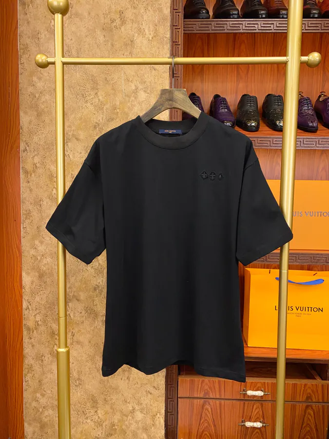1V Luggage Stylish and Modern Short Sleeve for Men and Women