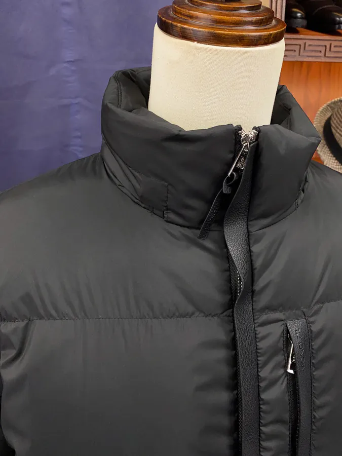 Moncler BESBRE Short Zipper Down Jacket
