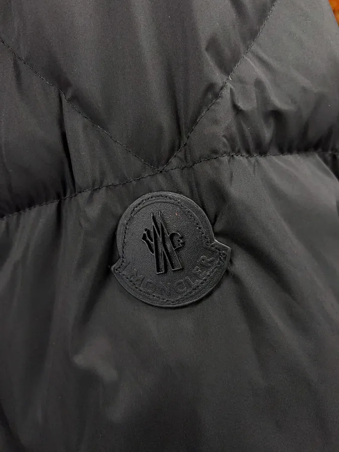 Moncler BESBRE Short Zipper Down Jacket
