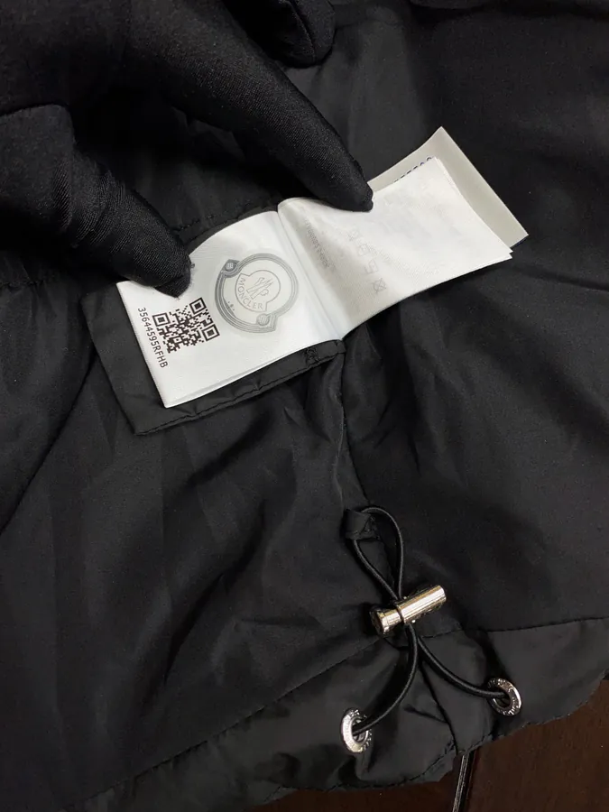 Moncler BESBRE Short Zipper Down Jacket