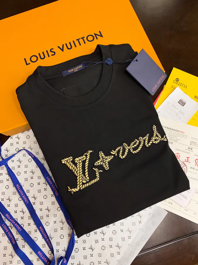 1V Luggage Stylish and Premium Short Sleeve for Men and Women