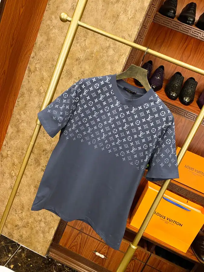 New Arrival! 1V Luggage Stylish and Modern Unisex Short Sleeve