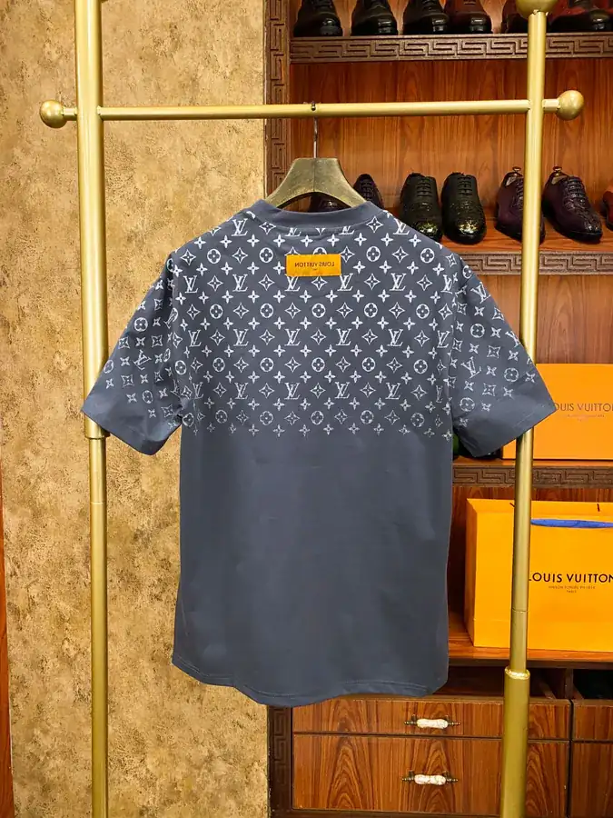 New Arrival! 1V Luggage Stylish and Modern Unisex Short Sleeve