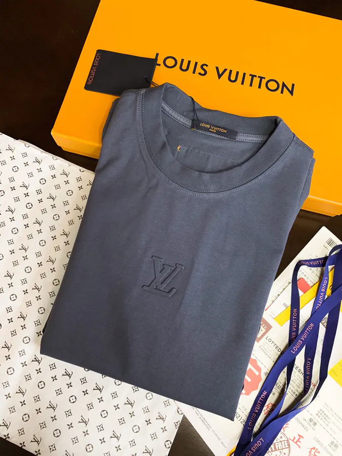 New Arrival! 1V Luggage Stylish and Trendy Unisex Short Sleeve