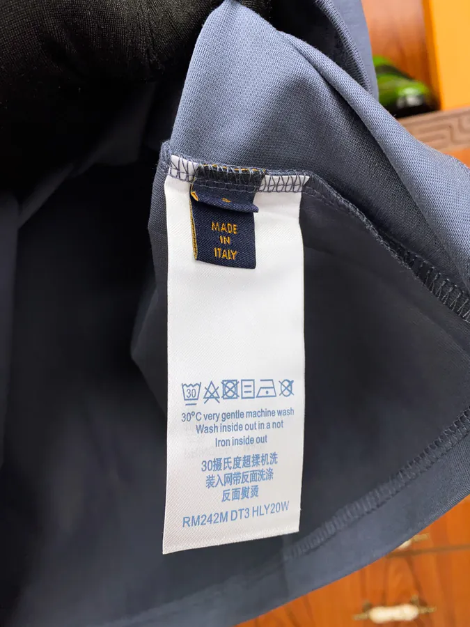 New Arrival! 1V Luggage Stylish and Trendy Unisex Short Sleeve
