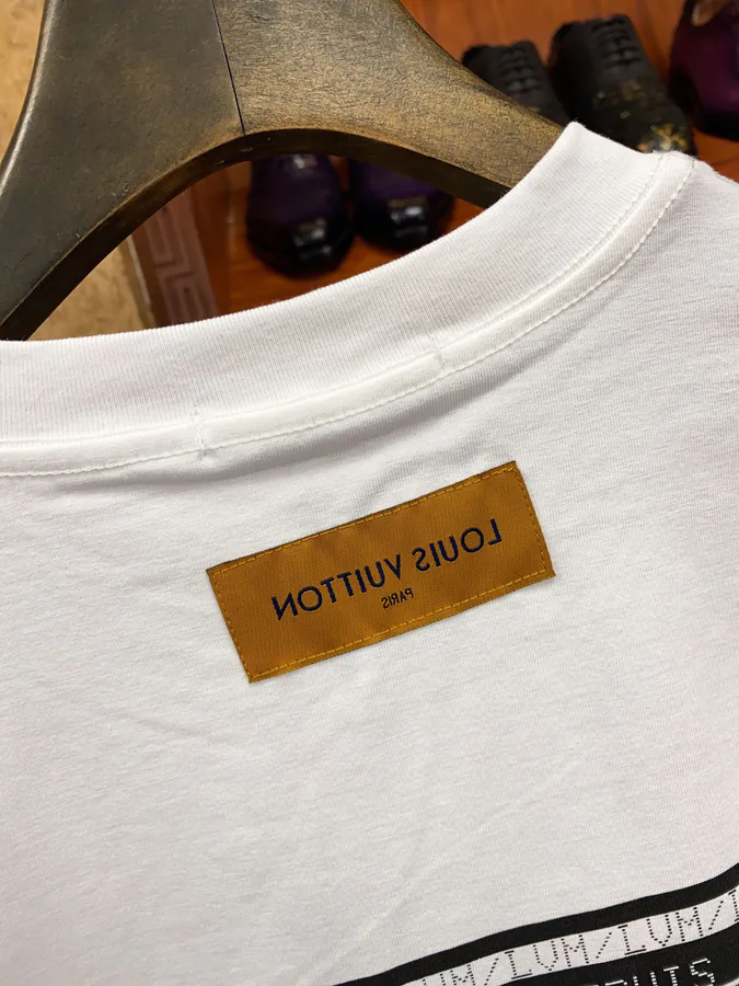New Arrival! 1V Luggage Stylish and Modern Unisex Short Sleeve