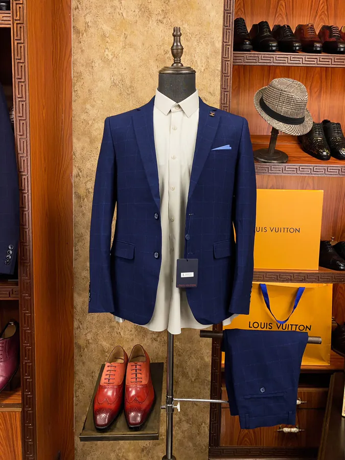 1V Armani Men's Business Suit Set