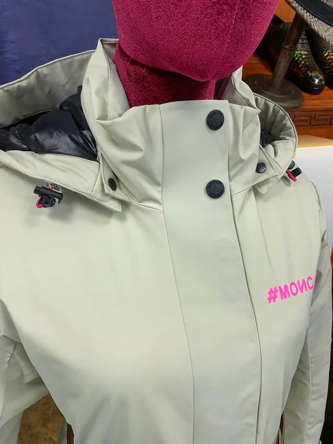 Moncler 2024 New Women's Ski Jacket with Waterproof and Breathable Insulation