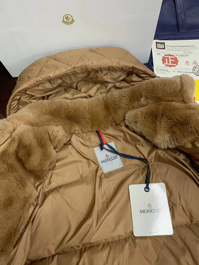 Moncler Autumn Winter New Fur Down Jacket