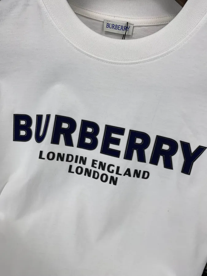 Burberr 2024格纹拼色刺绣短袖