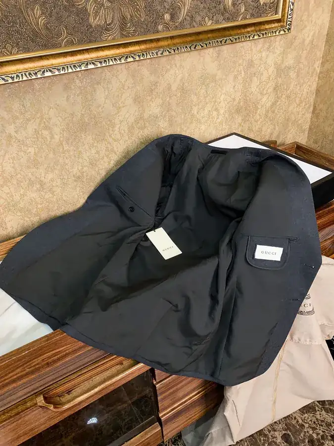Gucci Men's Premium Suit Set Business Formal