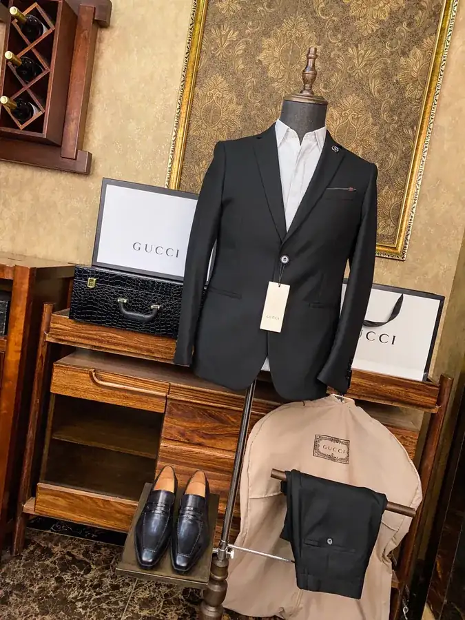 Gucci Men's Premium Suit Set Business Formal
