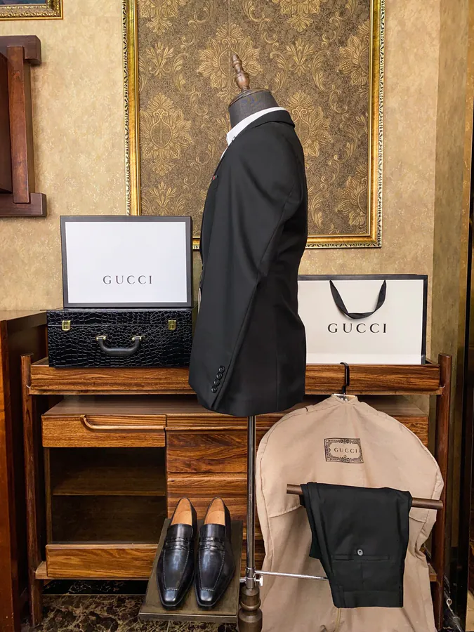 Gucci Men's Premium Suit Set Business Formal