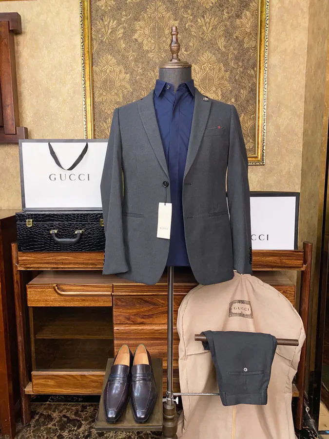 Gucci Men's Premium Suit Set Business Formal