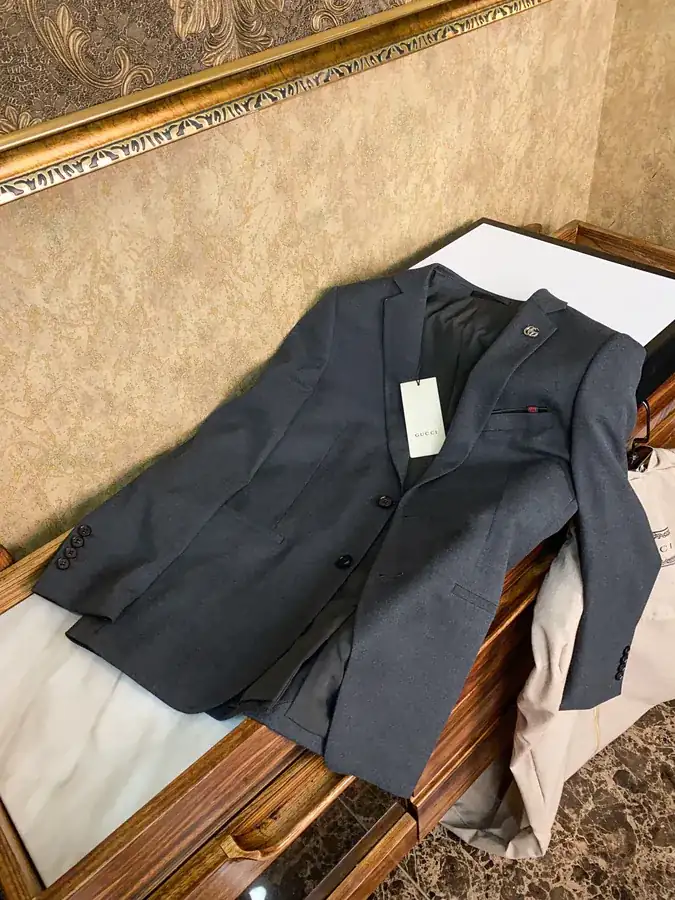 Gucci Men's Premium Suit Set Business Formal