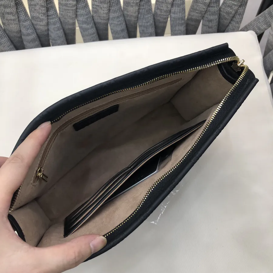 Gucci Handmade Shoulder Bag with New Design