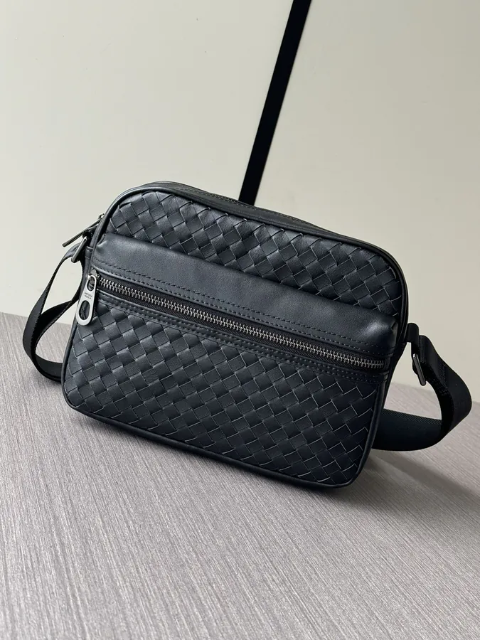 BV Handbag Premium Leather, 703B, Black