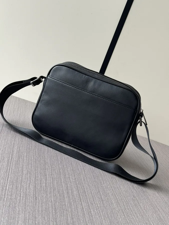 BV Handbag Premium Leather, 703B, Black