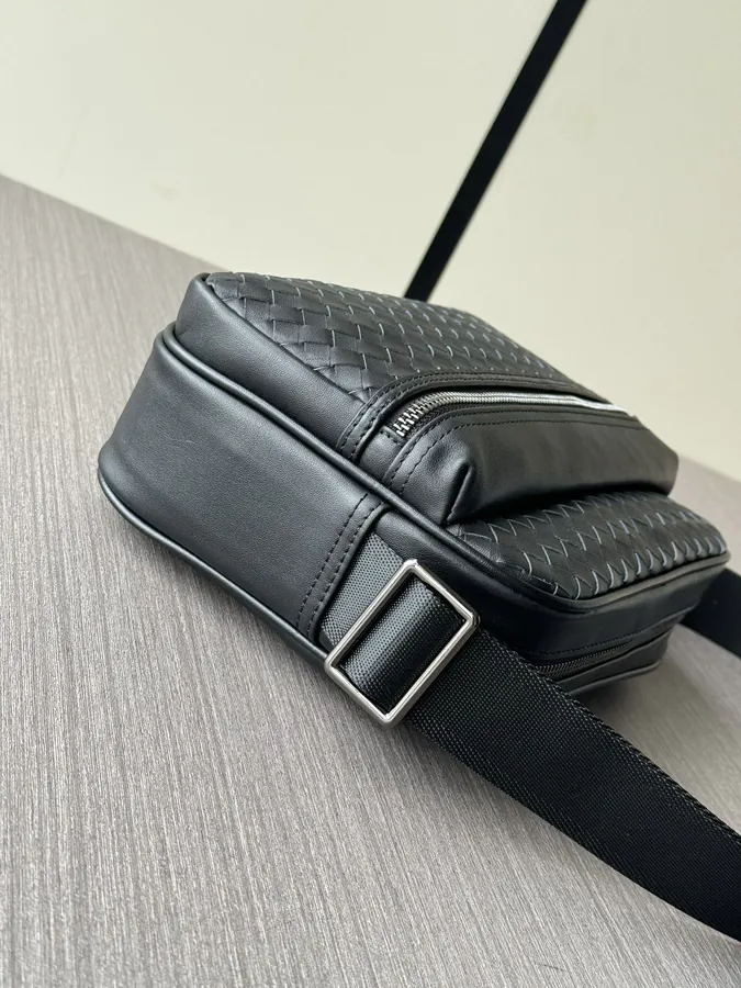 BV Handbag Premium Leather, 703B, Black