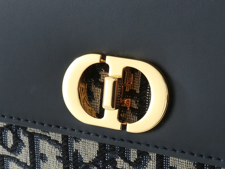 30 Montaigne Avenue East West Mini Chain Crossbody Bag
