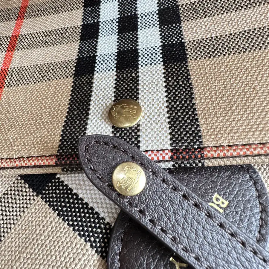 New Tote Bag with Burberry Print, 1980s Heritage Design