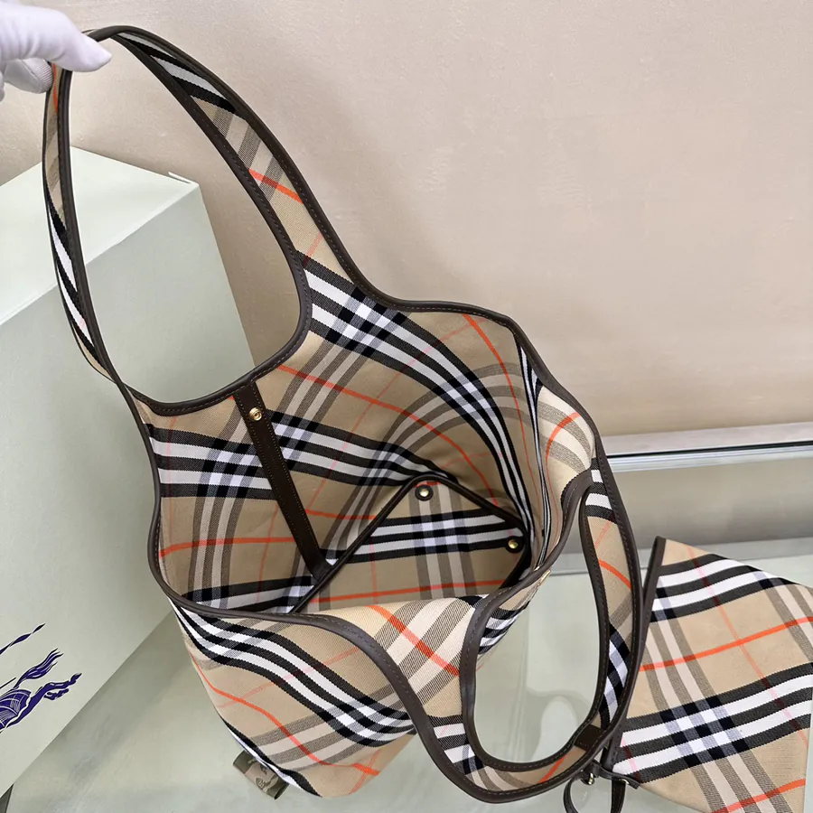 Burberry Latest Tote Bag with Soft and Structured Design