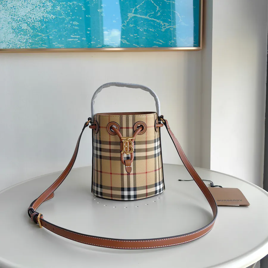 Top Version Bur Mini Bucket Bag
