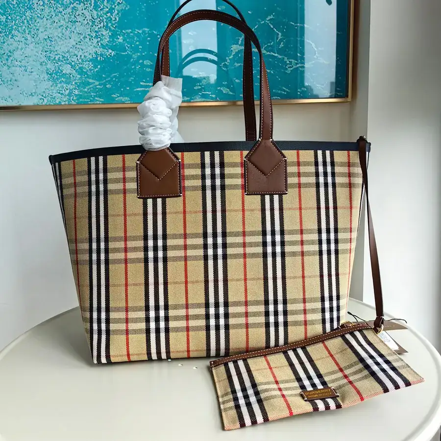 B House Top Tier Medium Bucket Bag with Cotton Canvas and Burgrain Pattern