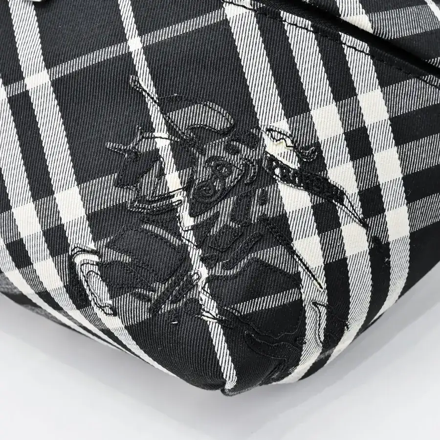 B House New Arrival Crossbody Bag with EKD Embroidery