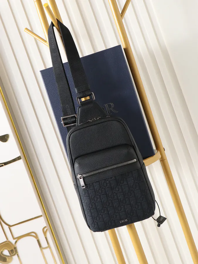 Rider 2.0 Sling Bag in Black