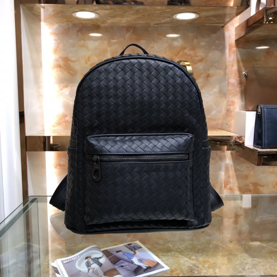 BV Latest Men's Backpack Premium Quality, Grained Calfskin, Elegant Design