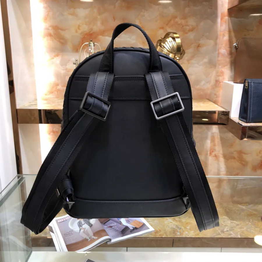 BV Latest Men's Backpack Premium Quality, Grained Calfskin, Elegant Design