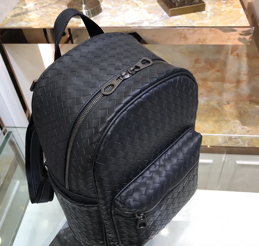 BV Latest Men's Backpack Premium Quality, Grained Calfskin, Elegant Design