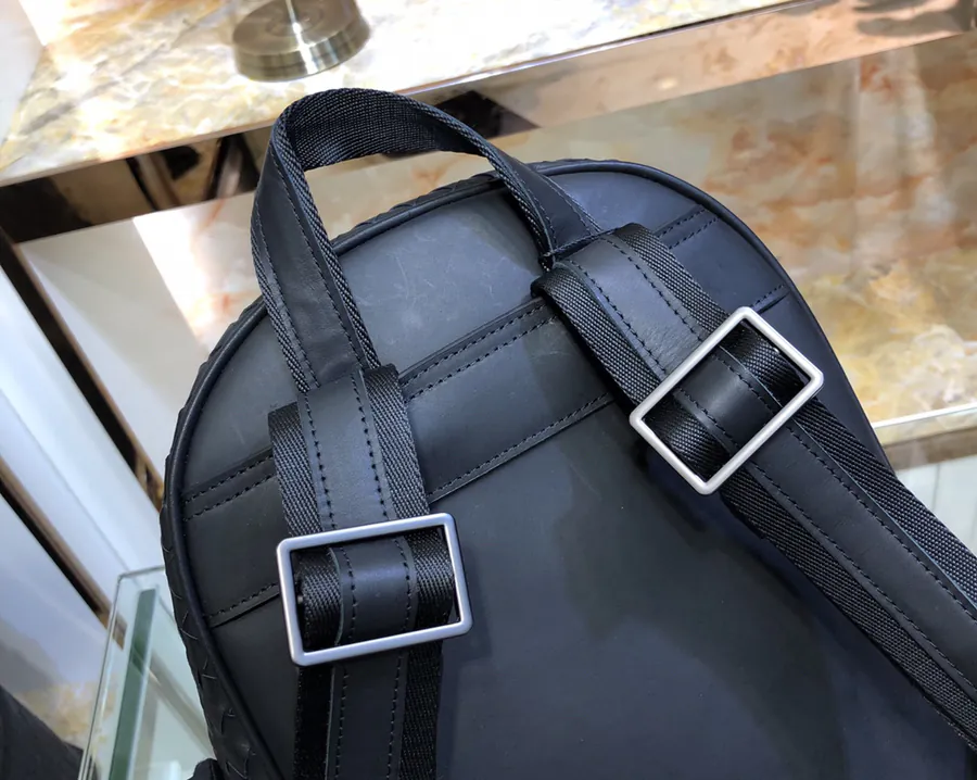 BV Latest Men's Backpack Premium Quality, Grained Calfskin, Elegant Design