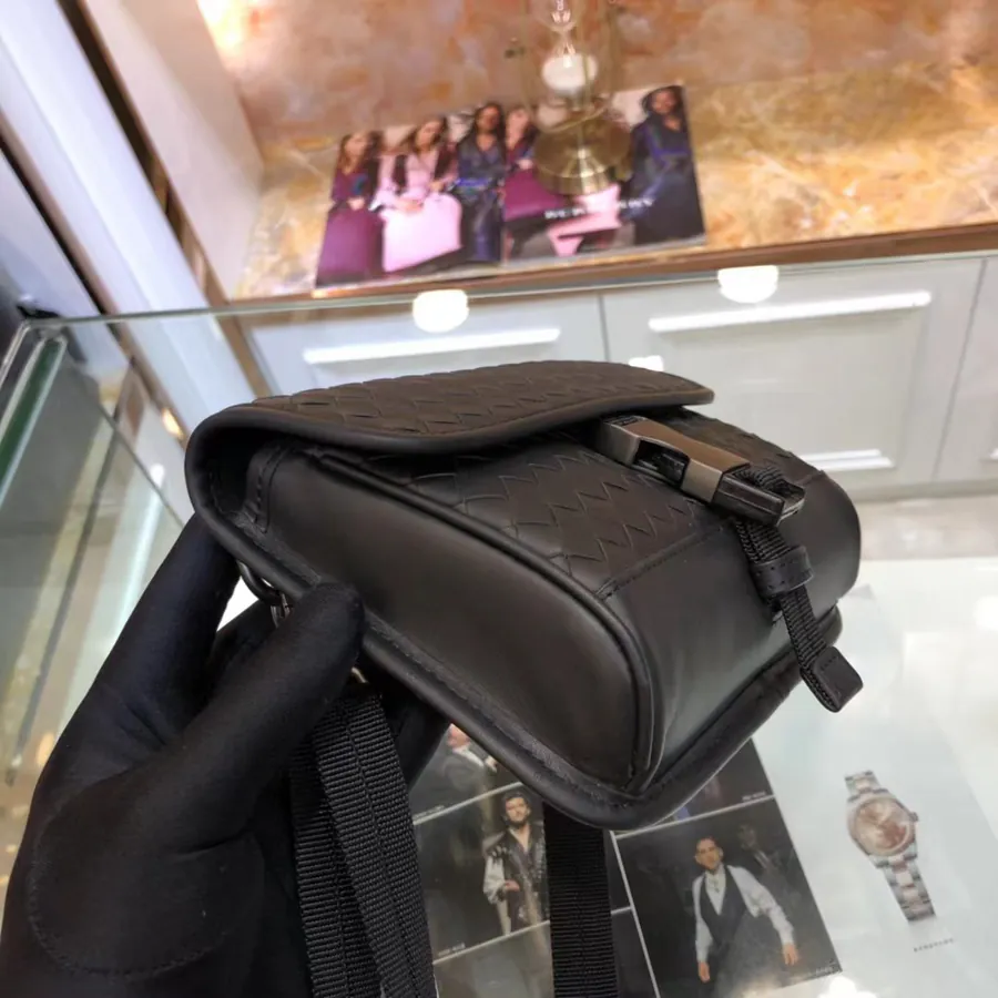 BV Latest Men's Shoulder Crossbody Bag