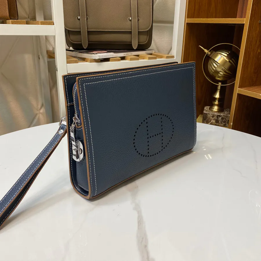 Men's Password Lock Wallet in Grained Calfskin