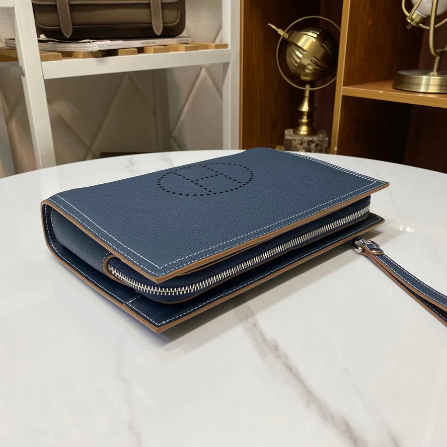 Men's Password Lock Wallet in Grained Calfskin