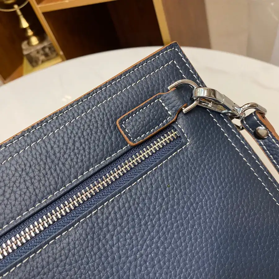 Men's Password Lock Wallet in Grained Calfskin