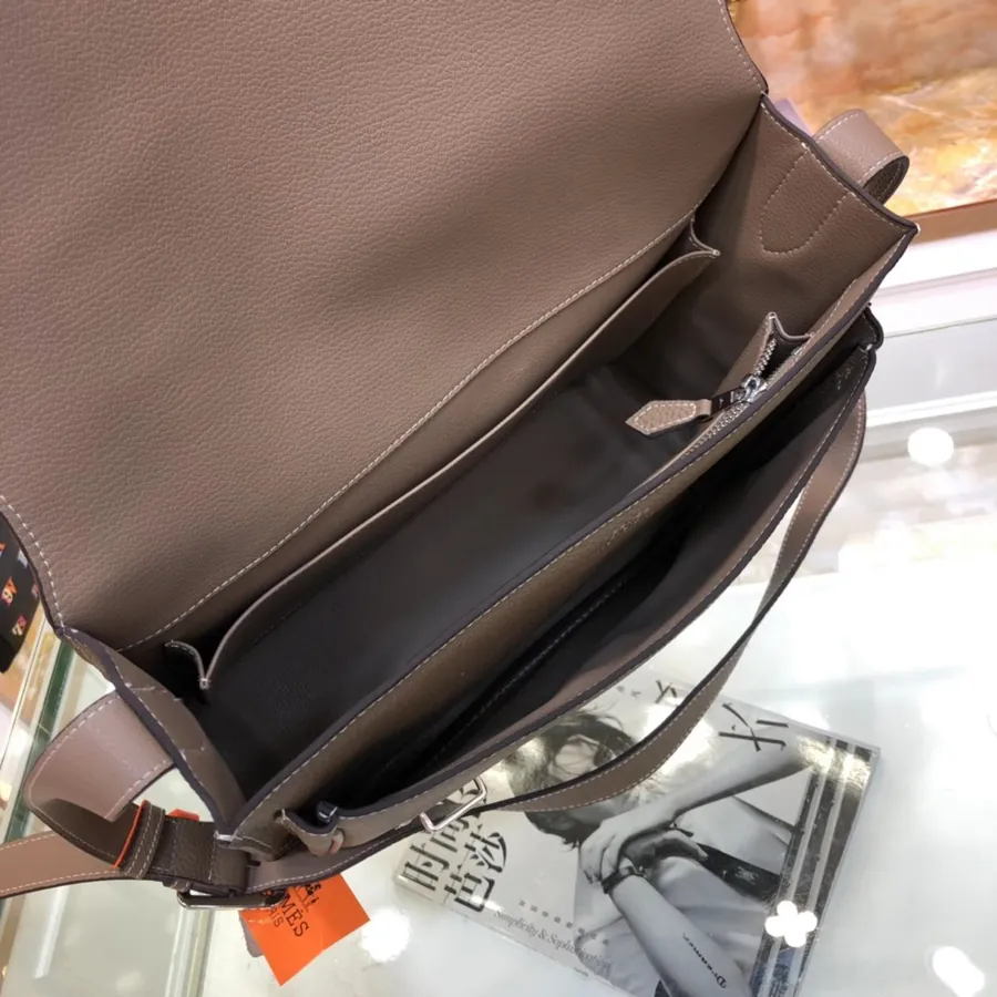 H Family Latest Men's Shoulder Bag with Crossbody Design