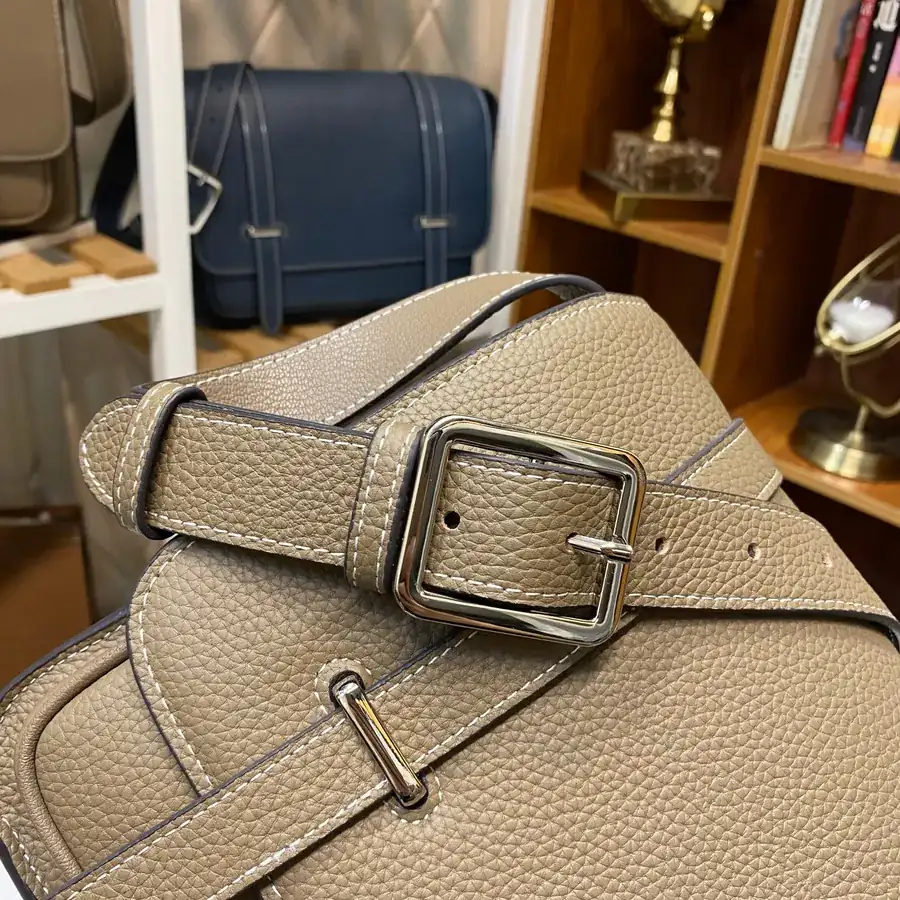 82372 Small Men's Shoulder Bag