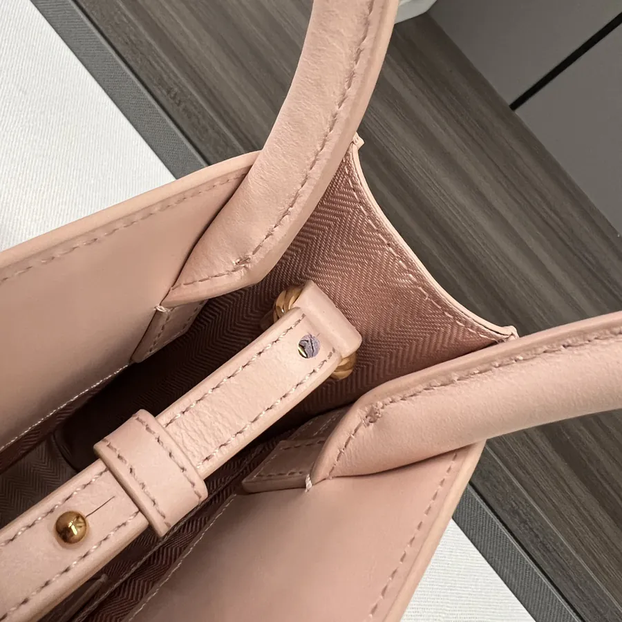Standard A5 Tote by Loe*we