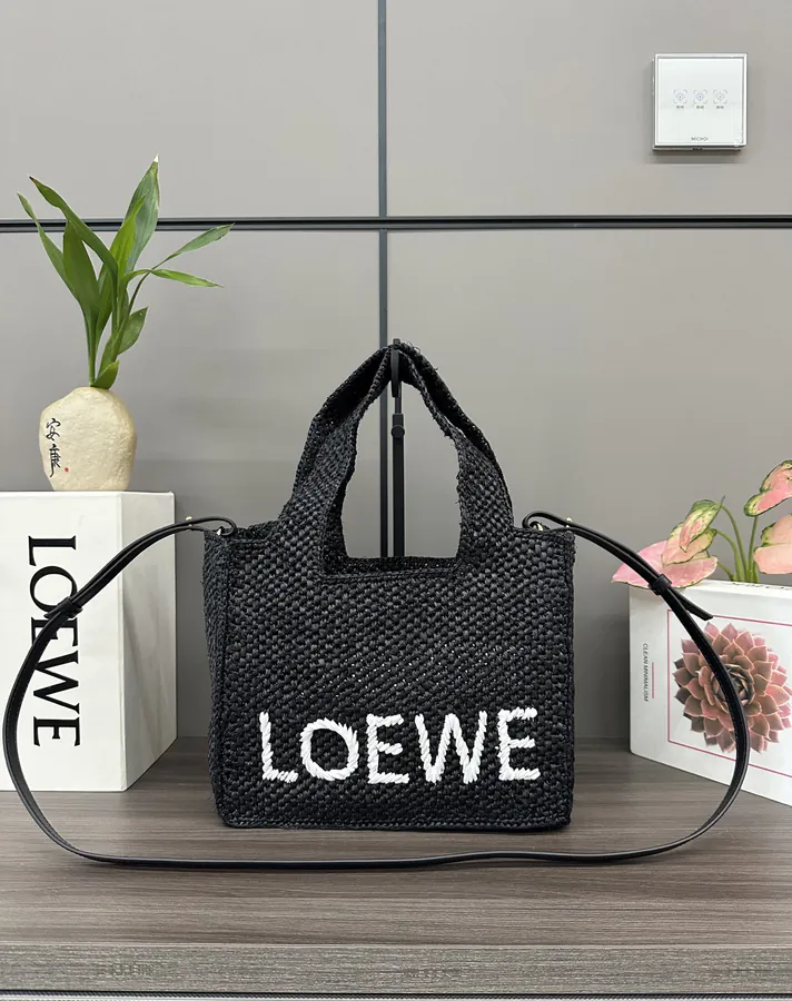 LOE*WE Font Tote Small Size