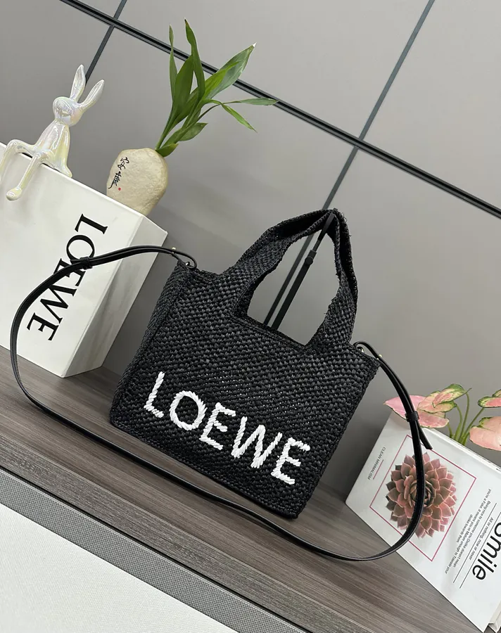 LOE*WE Font Tote Small Size