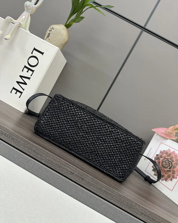 LOE*WE Font Tote Small Size