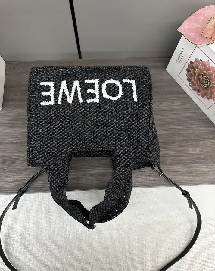 LOE*WE Font Tote Small Size