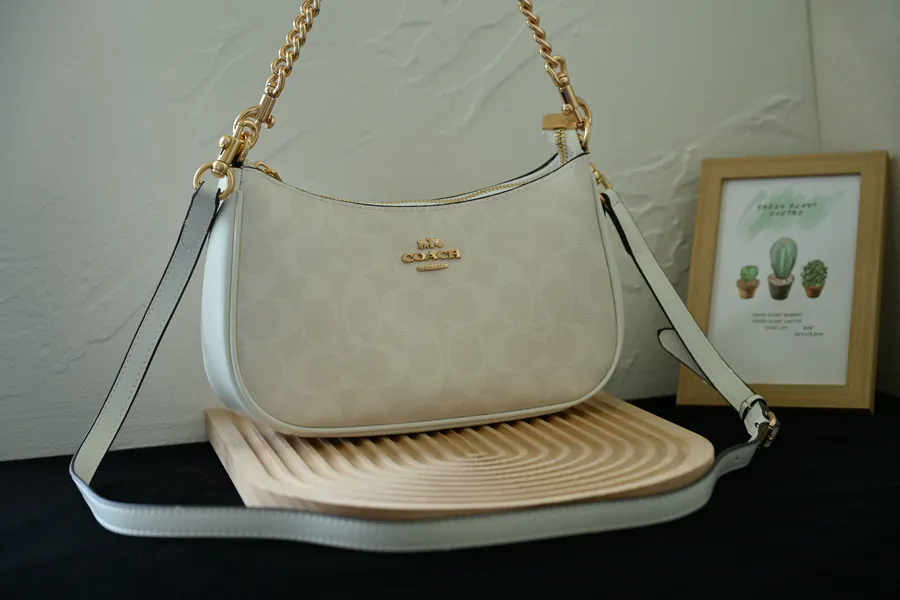 CA548 Ice Glaciers White Bucket Bag